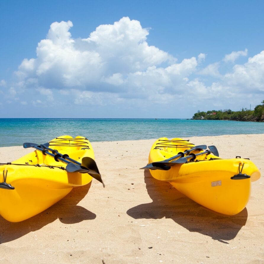 kayak-paddle-board-beach